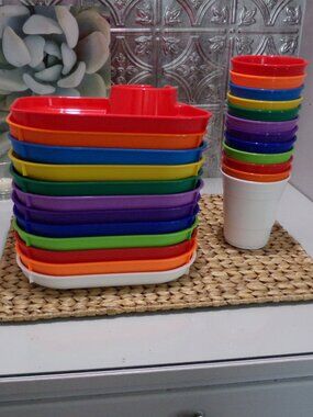 Great Plate 24 Piece Square Nestable Plate and Cup Set